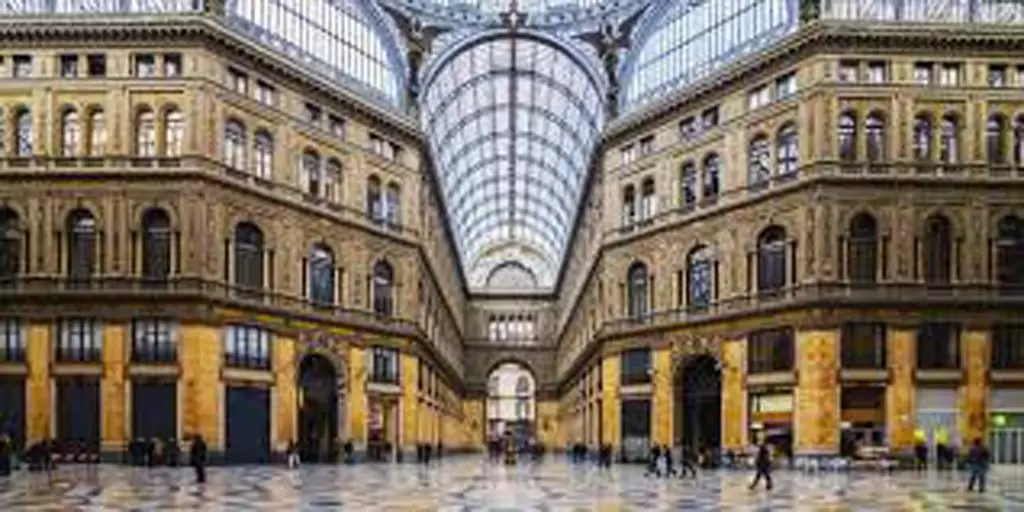 sversamento-rifiuti-napoli-controlli-galleria-umberto