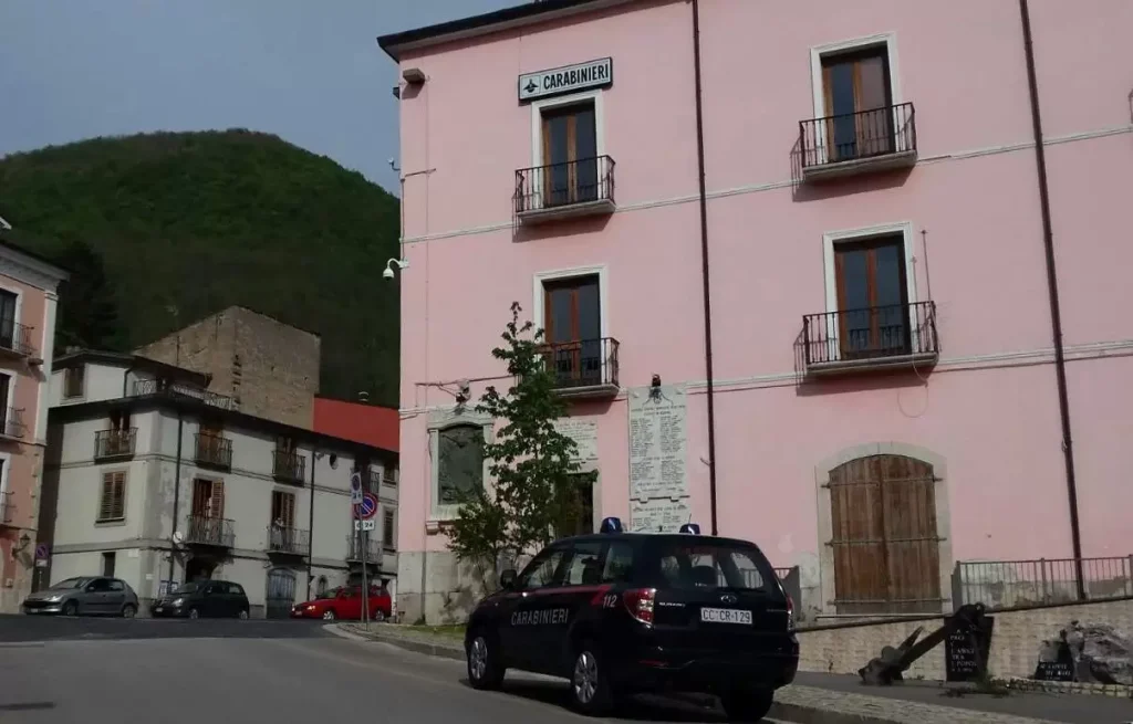 fucile estorce denaro
