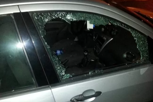 Auto rotte, parcheggio Auchan Giugliano in Campania, social network