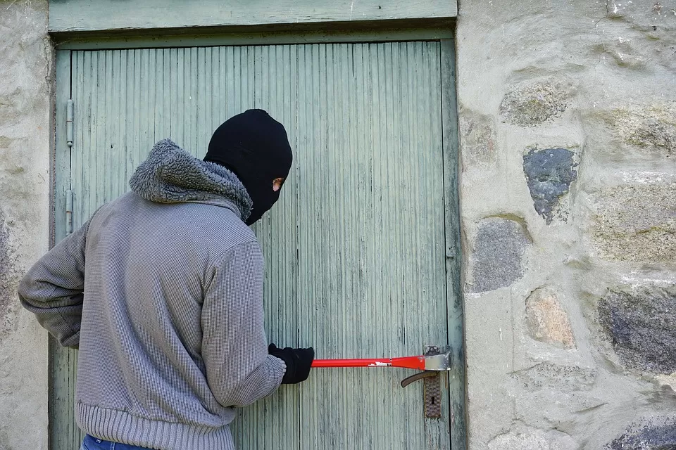 Nuovo furto a Contrada Bagnoli