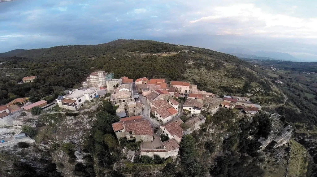 Castel di Sasso