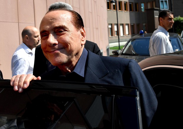 Silvio-Berlusconi-dimesso