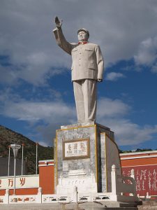 MaoStatueinLijang