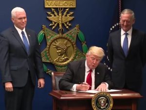 Trump_signing_order_January_27
