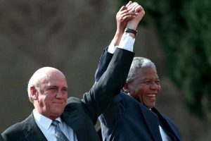 11 febbraio 1990, giorno in cui finì l’apartheid e venne liberato Nelson Mandela