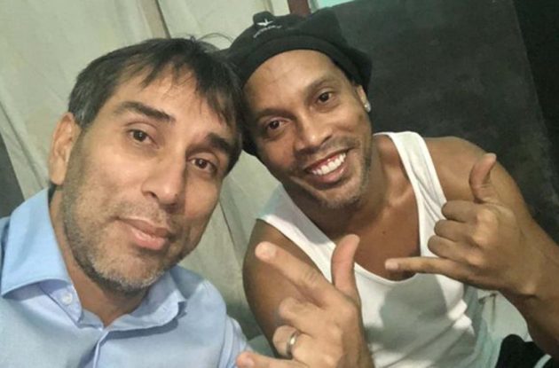 nelson-cuevas-incontra-ronaldinho-in-carcere