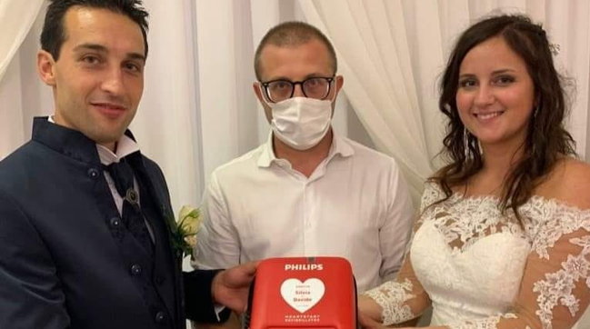 sposi matrimonio Bergamo defibrillatore