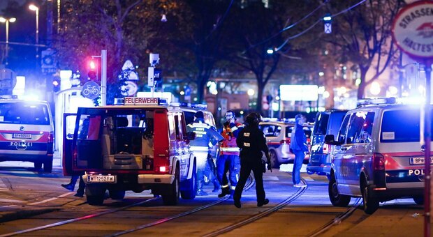attentanto-vienna-7-morti-poliziotto-ostaggi