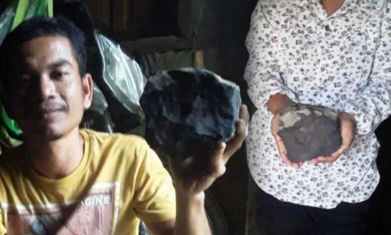 indonesia-meteorite-cade-casa-diventa-milionario