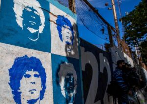 maradona-murales-argentina