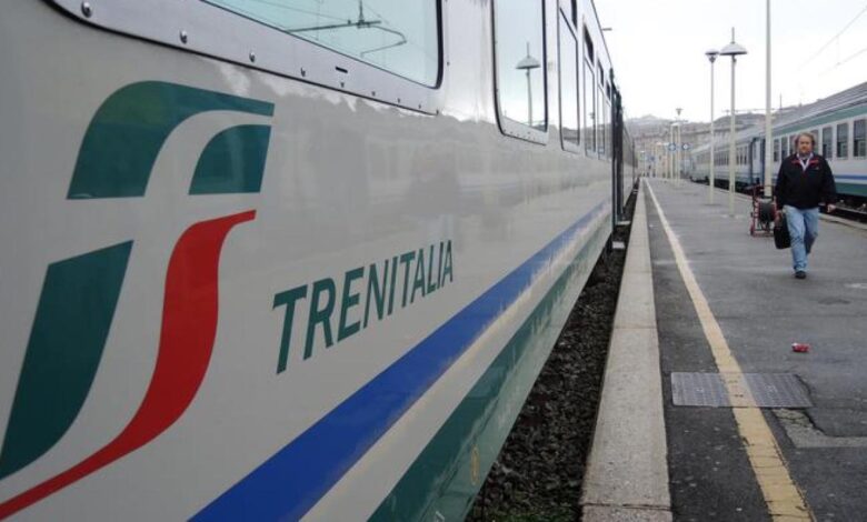 Sciopero trasporti 25 novembre 2020: fermi Trenitalia, Trenord e tpl