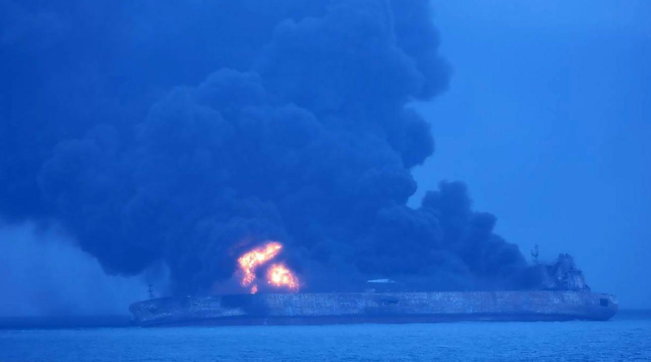 arabia-saudita-esplosione-petroliera