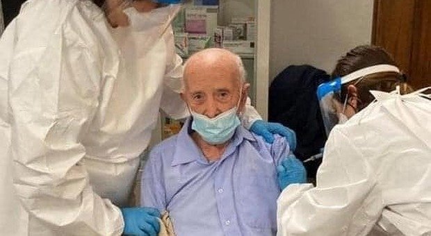 covid-nonno-basilio-vaccino-103-anni-bersaglio-haters
