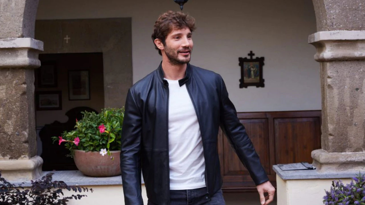 stefano-de-martino-che-dio-ci-aiuti-6