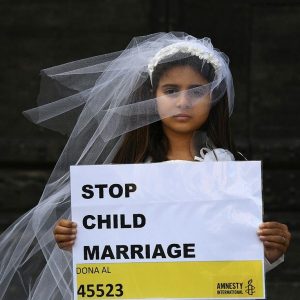 Torino madre promette in sposa figlia 15enne a un 25enne sconosciuto