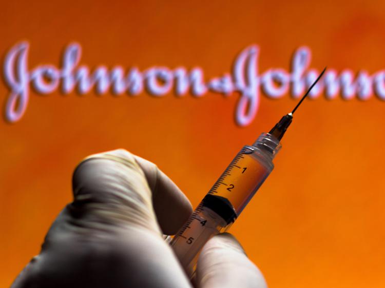 vaccino-covid-johnson-johnson-via-libera-esperti-fda