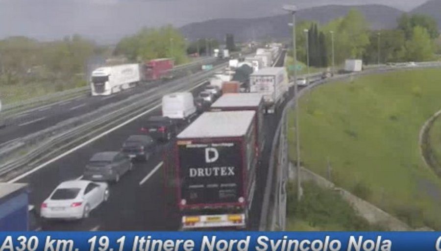 protesta-bloccata-autostrada-caserta-salerno-oggi-13-aprile