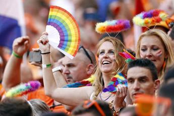 euro-2020-uefa-ammette-bandiere-arcobaleno-budapest