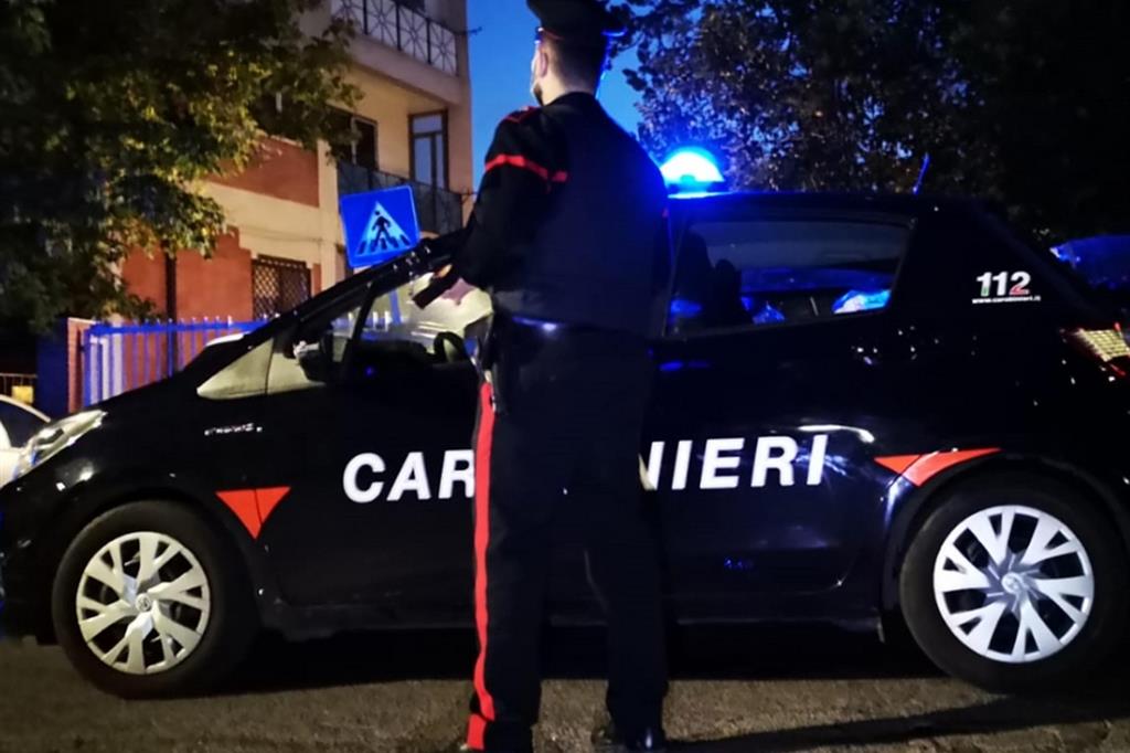 follia-palermo-carabinieri aggrediti controllo