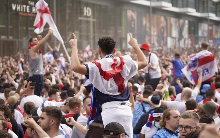 Italia-Inghilterra, tifosi inglesi provano a entrare a Wembley senza biglietto