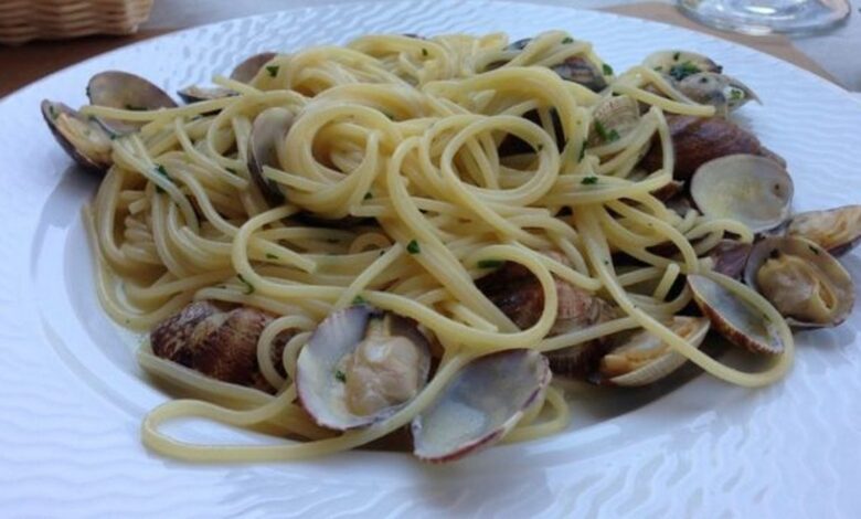 rosmarino-spaghetti-vongole-picchiano-cuoco