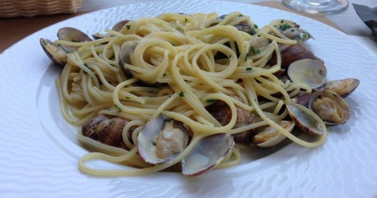 rosmarino-spaghetti-vongole-picchiano-cuoco