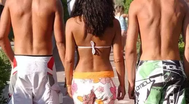 cellole-divieto-passeggiare-torso-nudo-ordinanza