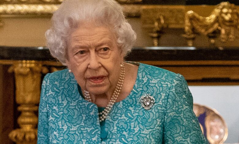 Come sta la Regina Elisabetta: notizie non rassicuranti sulla salute della regina: altre due settimane di riposo assoluto