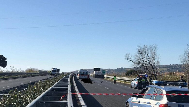 Brescia incidente trascinato camion morto 17 gennaio
