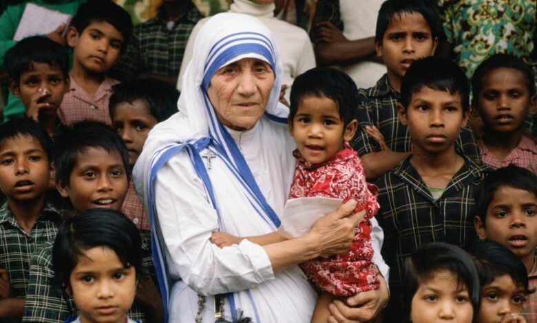 Le migliori frasi, citazioni e aforismi di Madre Teresa di Calcutta: le più belle