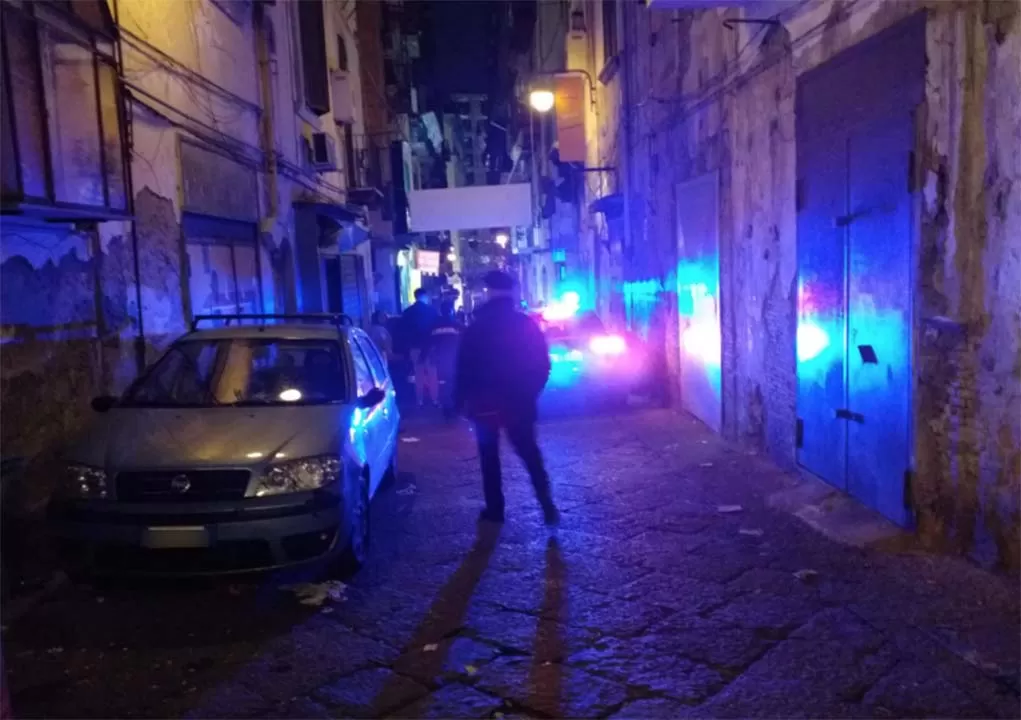 napoli controlli movida mazza baseball 20 marzo