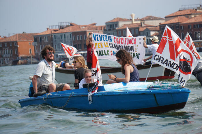 Venezia-navi-protesta