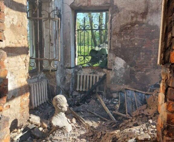 guerra bombe distrutto museo Kharkiv