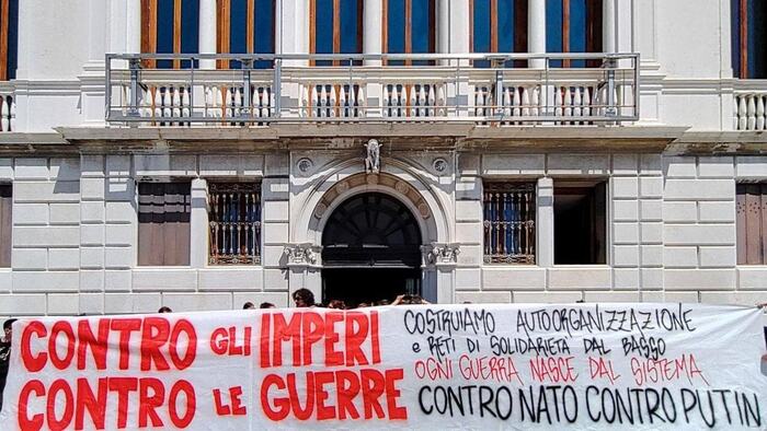 Venezia-protesta-guerra