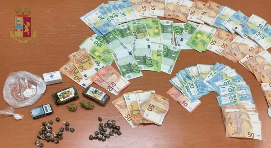 scampia-droga-arresti-coniugi-balcone