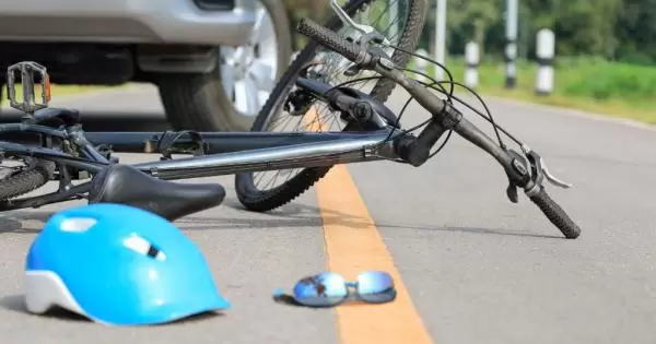 mondragone bambino bicicletta investito