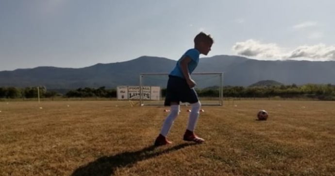 gioele mantovani bosnia insegna calcio