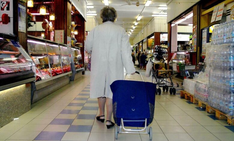 anziana ruba spesa supermercato
