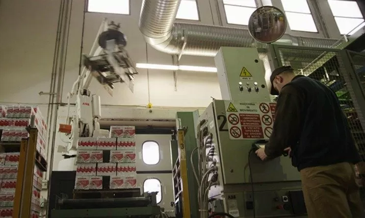 kimbo-assume-lavoro-napoli-requisiti-come-candidarsi