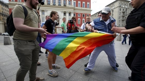 russia legge contro propaganda gay