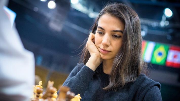 iran campionessa scacchi senza velo