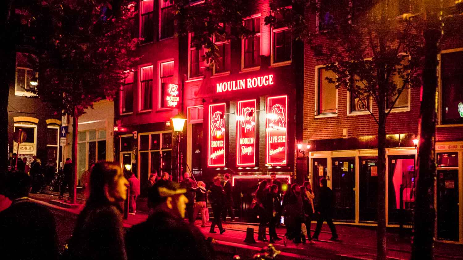 Amsterdam tende vetrine luci rosse