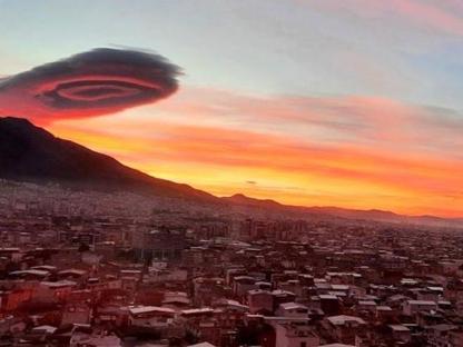 turchia nuvola forma ufo