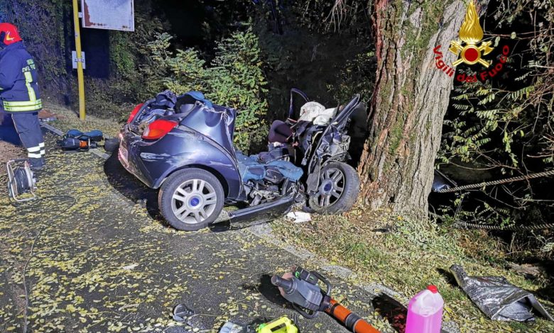 Treviso auto contro albero muore bimbo