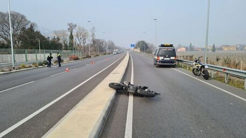 incidente moto verona morto