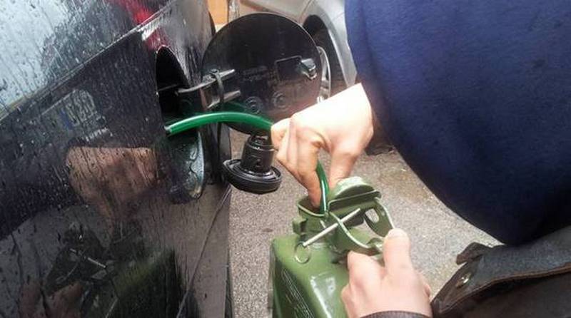 benevento furto benzina cantiere ferroviario