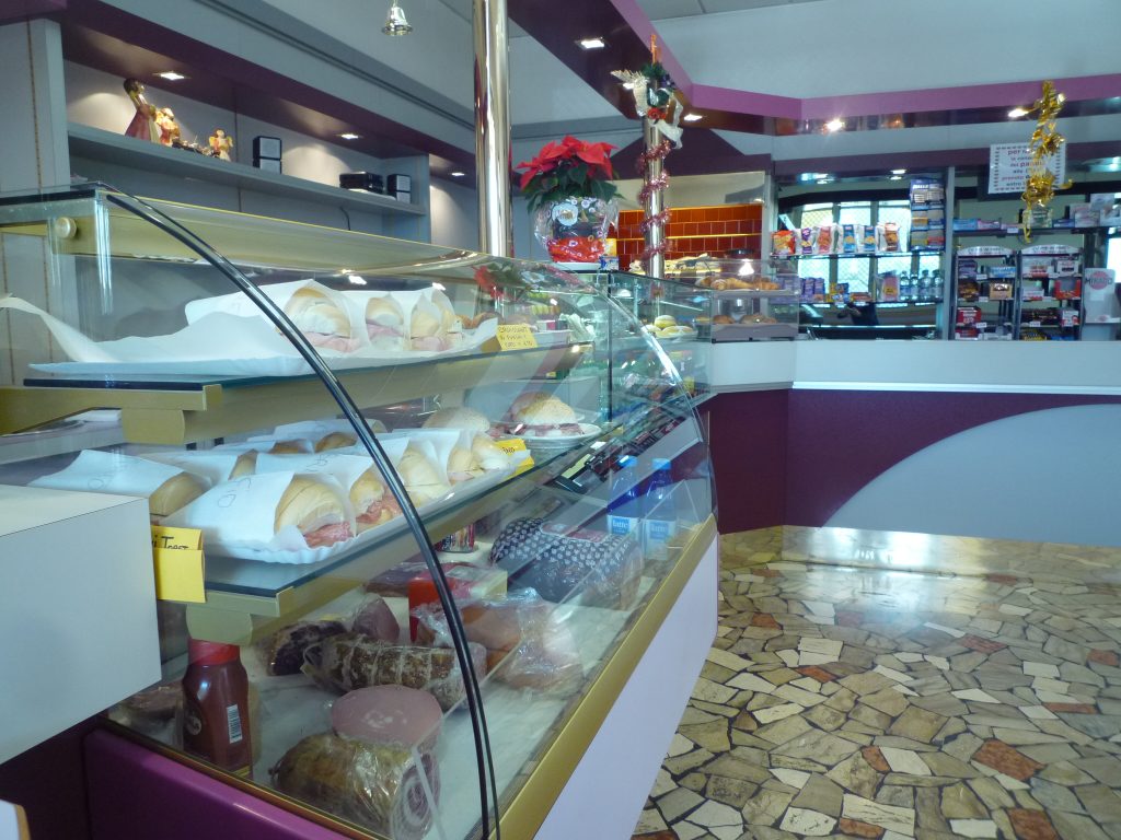 napoli-chiusi-bar-scuole-licei