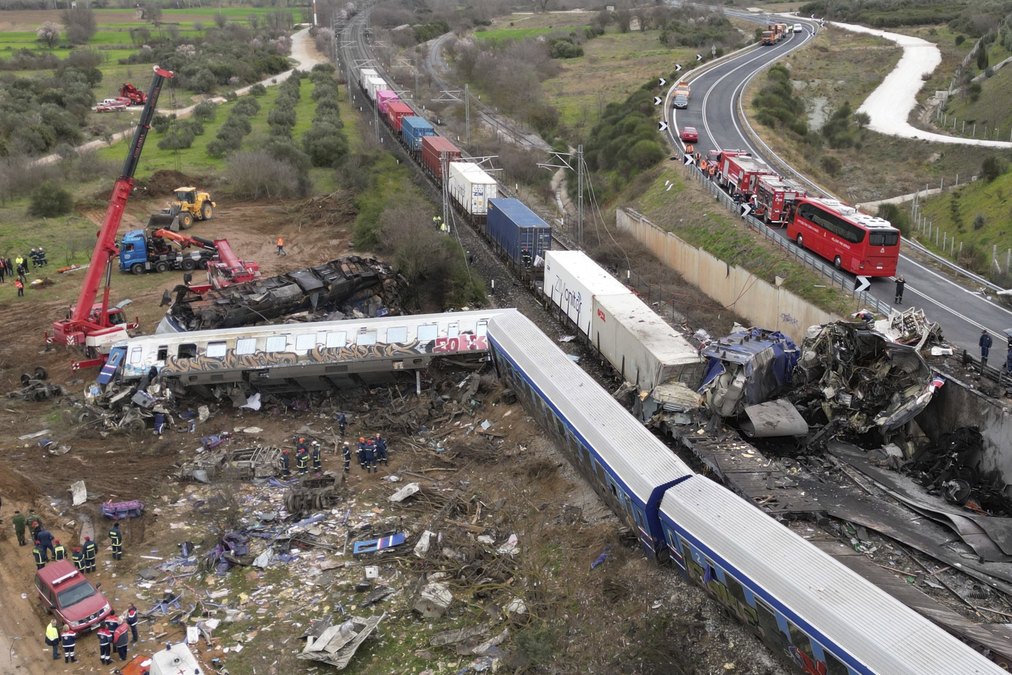 incidente-treni-grecia-morti-feriti