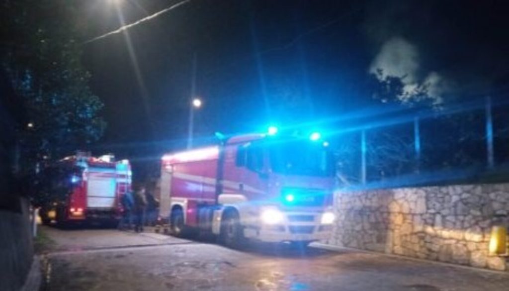 Incendio Cervinara capannone