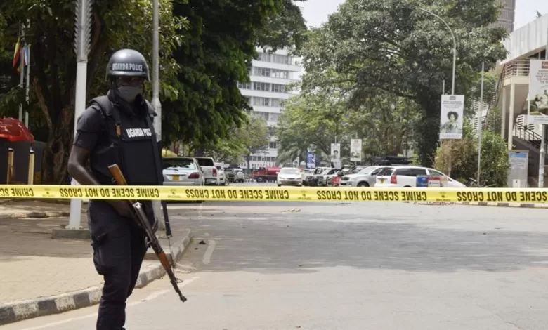 attacco terroristico scuola Uganda morti